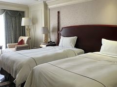 -茂名熹龙国际大酒店(人民广场高铁站店)