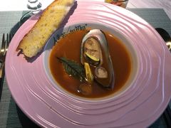 冬阴功海鲜汤-蜜桃花开·中西融合菜E&W(南长街店)