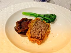 脆皮雪花牛肉配虾籽五头鲜鲍-Yan Ting 宴庭中餐厅(上海静安瑞吉酒店)
