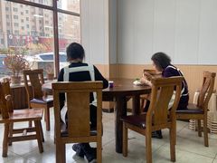 -食里香自助快餐(香槟小镇店)