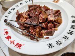 -乔家小院•非遗驴肉•本地小海鲜(滨河路店)