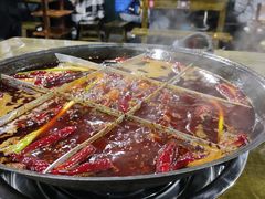 红锅微辣-正南齊北重庆老火锅(光华村直营店)