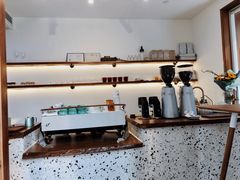 -Line 咖啡(石厦花园店)