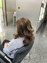-Tloml salon