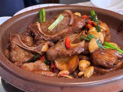 -阿瓦山寨·湘菜现炒·剁椒鱼头王(咸阳总店)