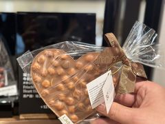 -Laderach 莱德拉(上海环贸iapm店)