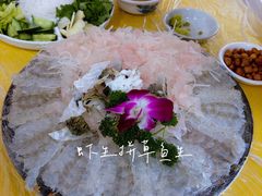 -官塘陈记鱼生·潮汕砂锅粥·牛肉火锅(潮枫路总店)