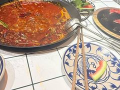 -旧街市鲜货老火锅(大光路店)