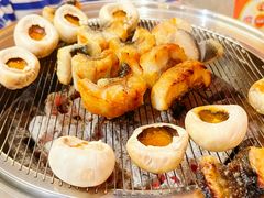 -围炉肉舍•炭烤活鳗•丹东海鲜烤肉(步行街店)