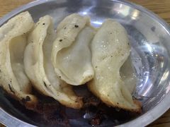 -黄阿姨锅贴大王(万航渡路店)