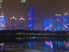 -万绿园