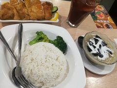 -佰搭果·广式茶餐厅(西华路店)