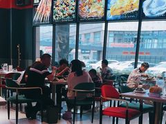 -蚝堡海鲜·威海菜·海肠捞饭·烧烤·亚洲吃蚝公司(幸福门店)