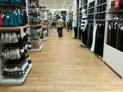 -优衣库(银川新华百货CCMall店)