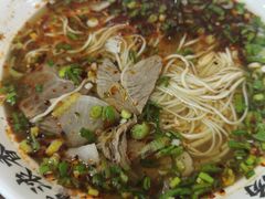 -牛一嘴·兰州牛肉面·大盘鸡(财富中心店)