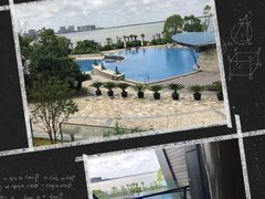 -上海滴水湖皇冠假日酒店