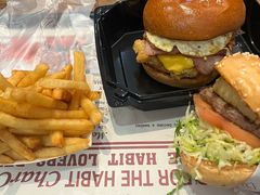 -The Habit Burger Grill 哈比特汉堡(世博店)
