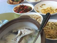 -天乐农家鱼头王(天目湖店)
