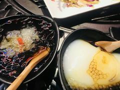 红糖滑冰粉-何师烧烤·香辣蟹·川菜·30年老品牌(太古里旗舰店)