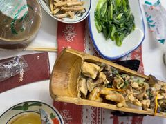 -刘姐啤酒鱼民族演艺餐厅(西街总店)