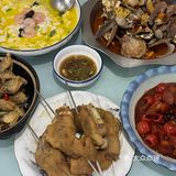 带大家参观下我们的河边小食堂