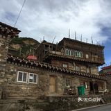 真正风吹草低见牛羊的地方