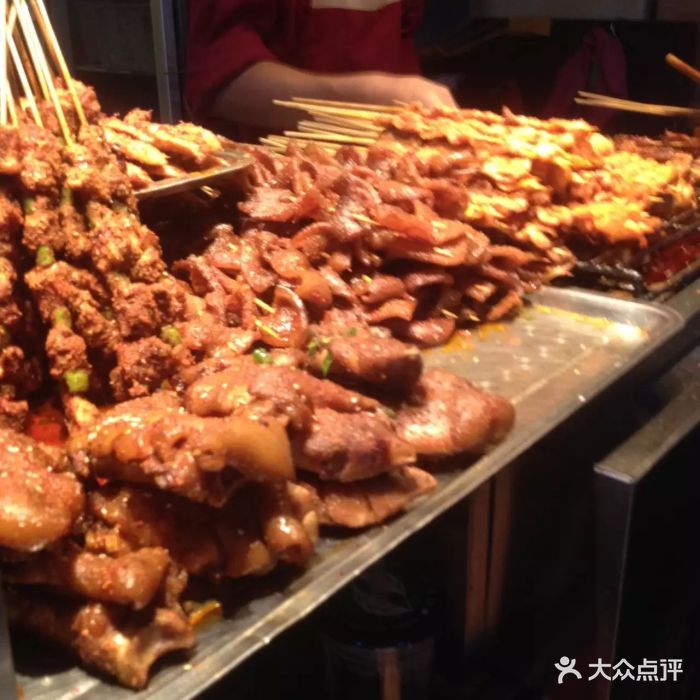 洪河半边街夜市图片