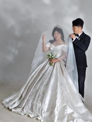 -城市花园婚纱摄影