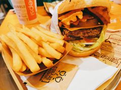 单层芝士牛肉汉堡-牛纽塔·牛人堡(群众路店)
