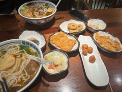 二十二年经典牛肉米粉-鑫花溪牛肉米粉(东环大润发店)