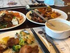 -荣誉国际酒店-云顶旋转餐厅