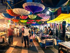 -吴山路夜市