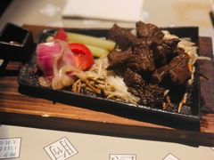 铁锄牛排-穹六人间 people 6(岳阳路店)