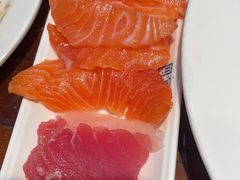 三文鱼刺身-四海一家自助餐(益田假日广场店)