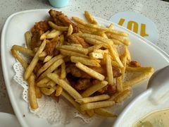 -巧克力渔家.小船海鲜胶东菜(万平口店)