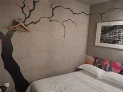 -卡罗酒店(东门晒布地铁站店)