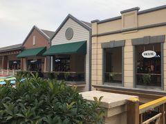 -王府井奥莱临潼小镇(临潼店)
