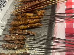 -三个大叔烤羊肉串·歌手驻唱·碳烤鲜肉(西三旗店)