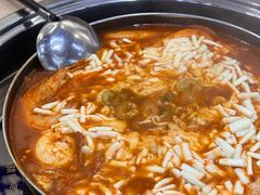 -三清洞摩西韩式年糕火锅(威高广场店)