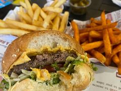 -The Habit Burger Grill 哈比特汉堡(爱琴海店)