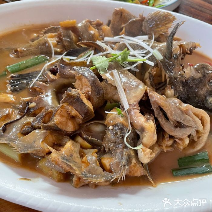 鸿运美食府杂鱼锅图片