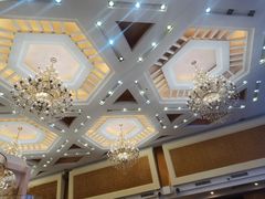 -东豪园林海鲜酒家(南港路辅路店)