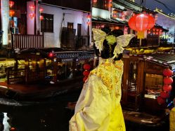 -梦回汉唐汉服旗袍体验馆(拙政园店)
