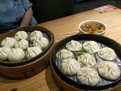 虾仁韭菜小笼包-草包包子铺(宽厚里店)