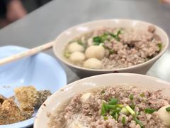 猪肉细米粉汤-榮泰米粉湯(Left Shop)