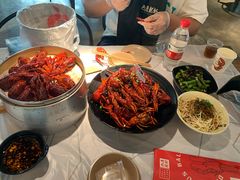 -巴厘龙虾·榜首油焖大虾(音乐学院·沿江酒馆店)