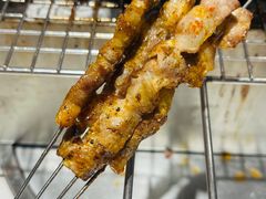 -喜悦小串丹东小黄牛海鲜烧烤大排档(民主广场店)