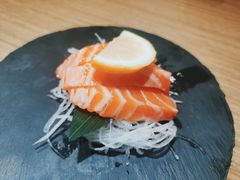 厚厚的三文鱼刺身（9002）-诚·鳗屋(星摩尔店)
