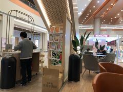 大堂-奈雪的茶(市百一店)