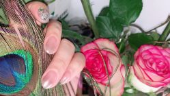 -Pink You美甲美睫纹绣定制中心